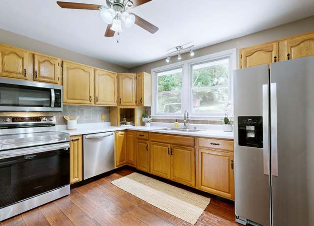 Property at 4821 Big Horn Dr, Old Hickory, TN 37138, 3 beds, 1.5 baths