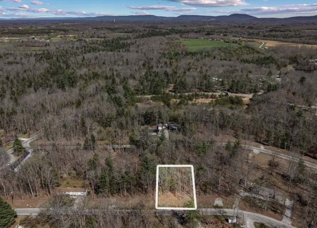 Property at 6054 Loch Loosa Dr, Crossville, TN 38572