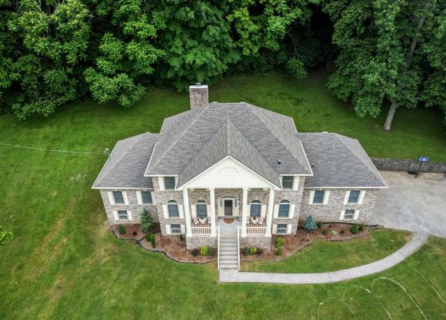 Property at 3871 Stevens Ln, Nashville, TN 37218, 4 beds, 3.5 baths