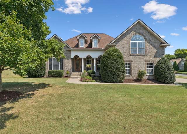 Property at 1030 Wyndham Dr, Gallatin, TN 37066, 5 beds, 4 baths