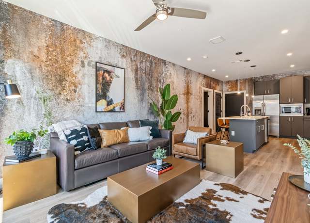 Property at 303 31st Ave N #207, Nashville, TN 37203, 2 beds, 2 baths
