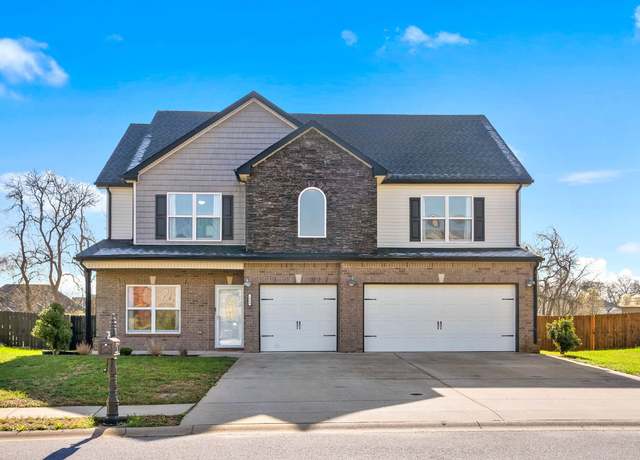 Property at 1044 Thrasher Dr, Clarksville, TN 37040, 4 beds, 3 baths