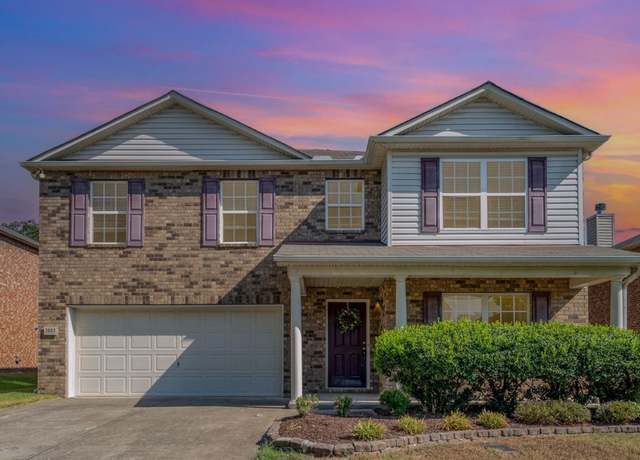 Property at 1052 Gannett Rd, Hendersonville, TN 37075, 3 beds, 2.5 baths