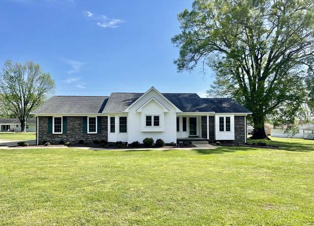 Property at 409 Douglas Dr, Lawrenceburg, TN 38464, 3 beds, 2 baths