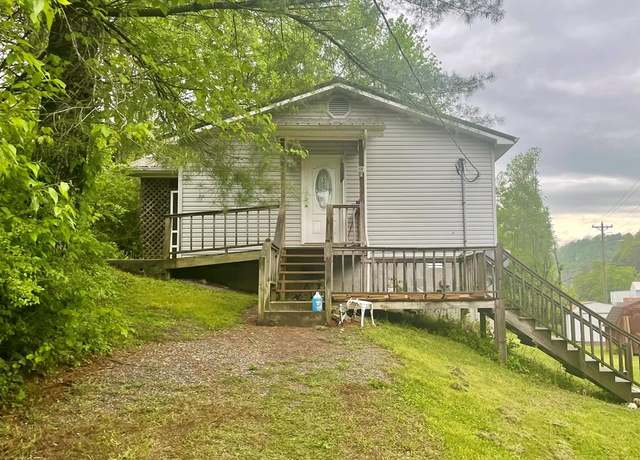 Property at 337 N Murray St, Gainesboro, TN 38562, 2 beds, 1 bath