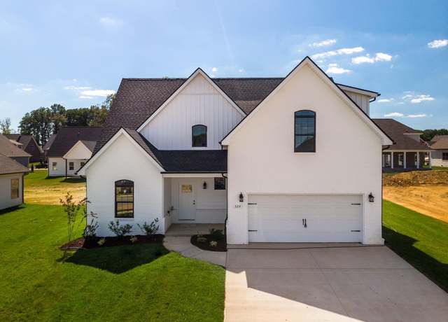 Property at 317 Galway Dr, Clarksville, TN 37042, 4 beds, 2.5 baths