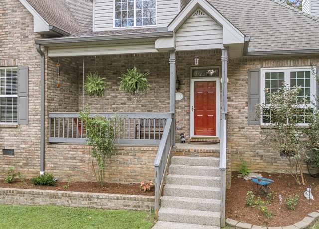 Property at 5398 Woods Edge Dr, Lebanon, TN 37090, 3 beds, 2.5 baths