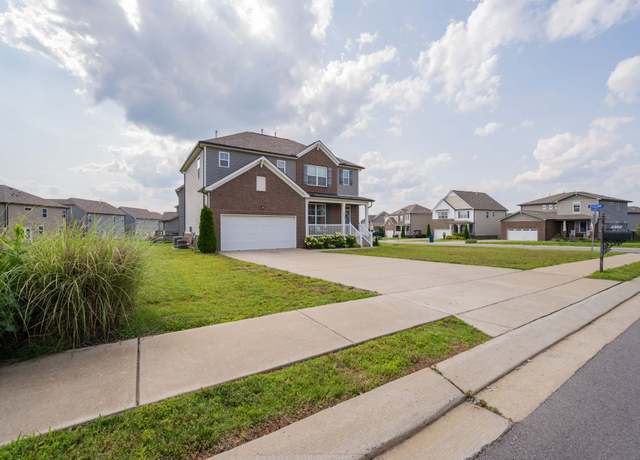 Property at 4302 Fieldcrest Dr, Murfreesboro, TN 37128, 3 beds, 2.5 baths