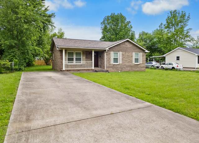 Property at 574 Anita Dr, Clarksville, TN 37042, 3 beds, 1.5 baths