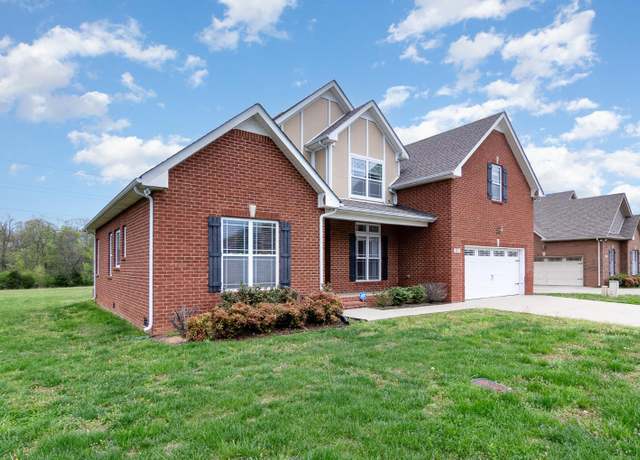 Property at 995 Terraceside Cir, Clarksville, TN 37040, 4 beds, 2.5 baths