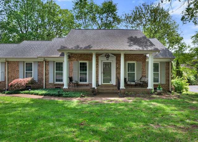 Property at 5544 Trousdale Dr, Brentwood, TN 37027, 3 beds, 2 baths