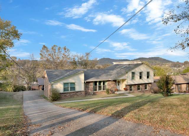 Property at 4076 Kings Ln, Nashville, TN 37218, 3 beds, 2 baths