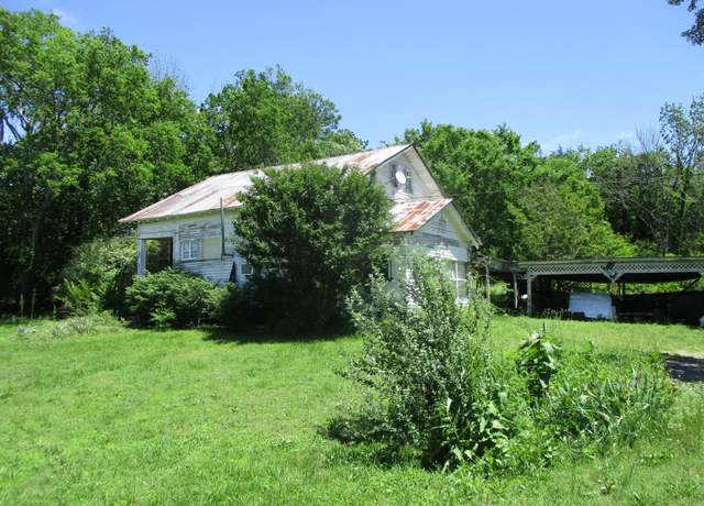 Property at 7658 Linwood Rd, Lebanon, TN 37090, 5 beds, 2 baths