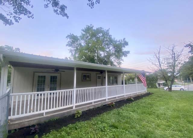 Property at 283 Gum St, Tracy City, TN 37387, 3 beds, 1 bath