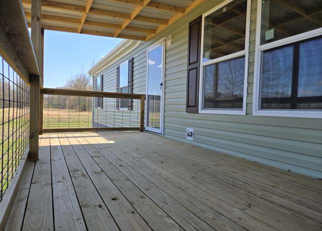 Property at 138 Split Rock Trl, Paris, TN 38242, 3 beds, 2 baths