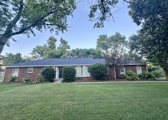 Property at 117 Williamsburg Pl, Franklin, TN 37064, 3 beds, 2.5 baths