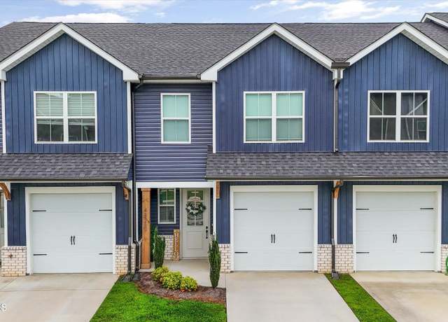 Property at 4828 Moon Lake Ln, Knoxville, TN 37918, 3 beds, 2.5 baths