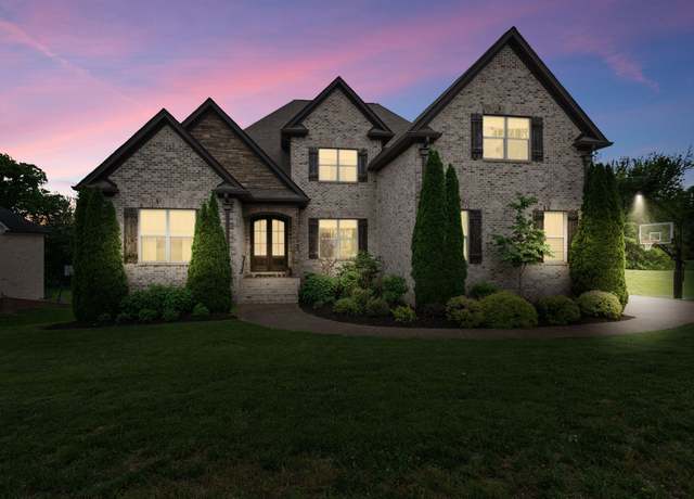 Property at 8027 Puddleduck Ln, Spring Hill, TN 37174, 7 beds, 5 baths
