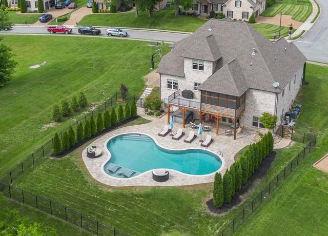 Property at 8027 Puddleduck Ln, Spring Hill, TN 37174, 7 beds, 5 baths
