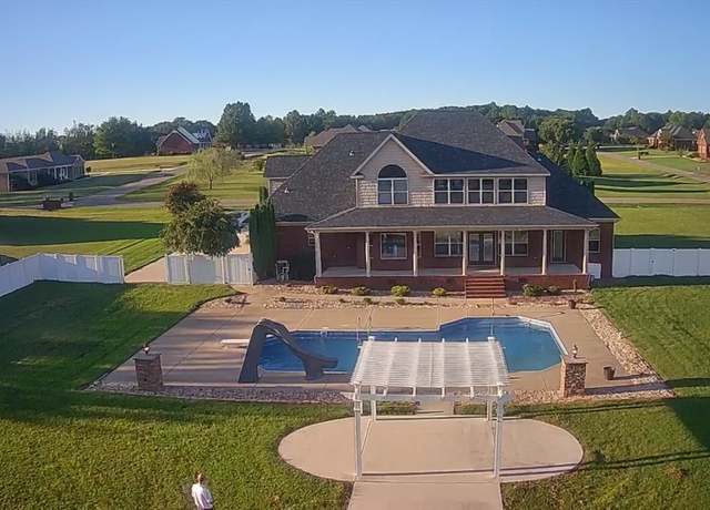 Property at 18 Saddletree Dr, Fayetteville, TN 37334, 5 beds, 3.5 baths