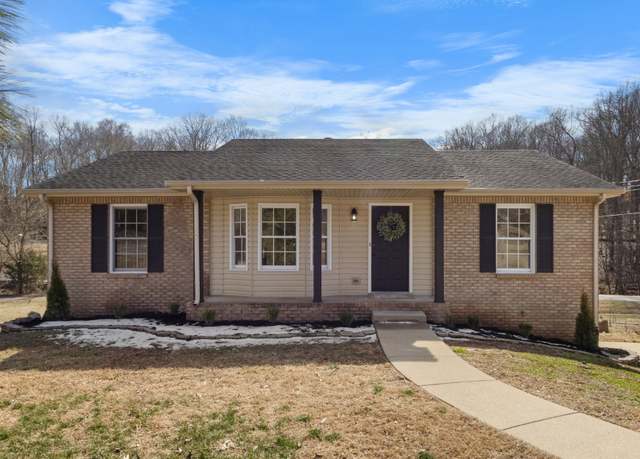 Property at 2758 Nelsons Way, Clarksville, TN 37043, 3 beds, 2 baths