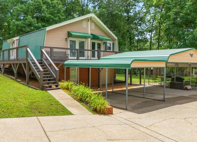 Property at 5215 Meadowwood Dr, Bon Aqua, TN 37025, 2 beds, 2.5 baths