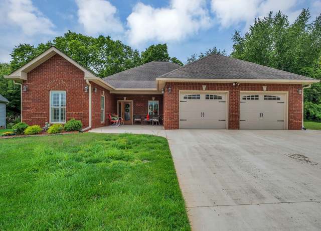 Property at 708 Valencia Dr, Clarksville, TN 37043, 3 beds, 2 baths