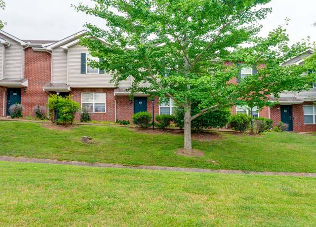 Property at 104 Waterview Dr, Hendersonville, TN 37075, 2 beds, 2.5 baths