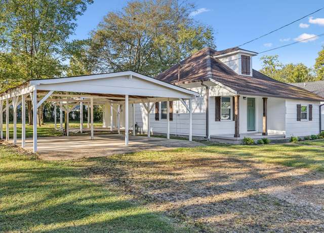 Property at 111 3rd Ave, Mount Pleasant, TN 38474, 2 beds, 1 bath