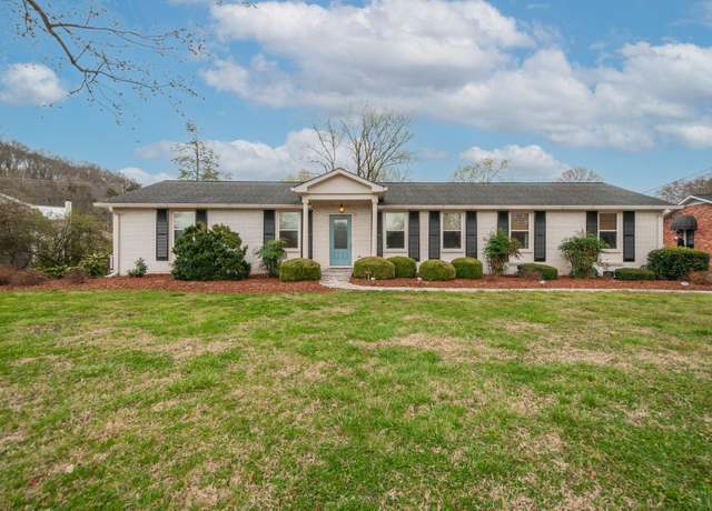 Property at 6307 Park Ln, Nashville, TN 37205, 4 beds, 3 baths