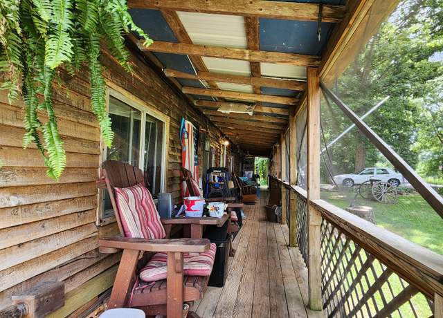 Property at 3217 Chestnut Ridge Rd, Santa Fe, TN 38482, 3 beds, 1 bath