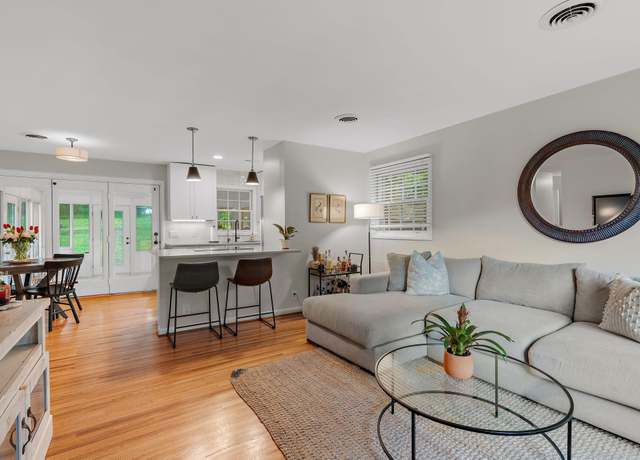 Property at 4888 Torbay Dr, Nashville, TN 37211, 4 beds, 2 baths