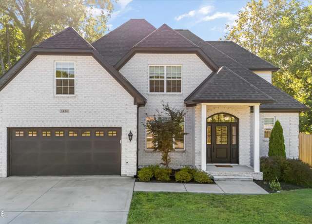 Property at 1424 Ebenezer Rd, Knoxville, TN 37922, 4 beds, 3.5 baths