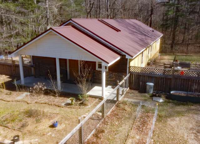 Property at 197 Midway Rd, Sewanee, TN 37375, 3 beds, 2 baths