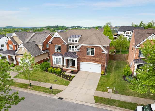 Property at 308 Valleyview Dr, Franklin, TN 37064, 5 beds, 4 baths