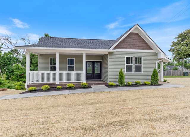 Property at 312 N Main St, Dickson, TN 37055, 3 beds, 2 baths