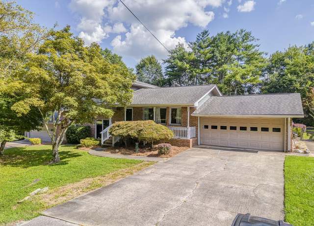 Property at 404 Hasty Dr, Tunnel Hill, GA 30755, 4 beds, 3 baths