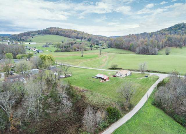 Property at 2095 Rickman Rd, Livingston, TN 38570, 3 beds, 2 baths