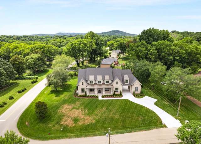 Property at 8115 Devens Dr, Brentwood, TN 37027, 5 beds, 6.5 baths