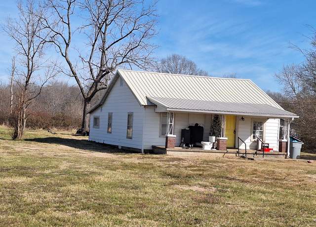 Property at 3742 Waynesboro Hwy, Lawrenceburg, TN 38464, 3 beds, 1 bath