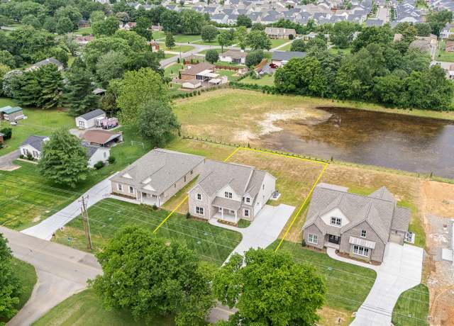 Property at 508 Gresham Ln, Murfreesboro, TN 37129, 5 beds, 3 baths