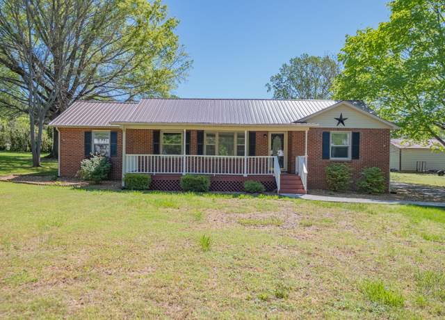 Property at 115 Highland Dr, Winchester, TN 37398, 3 beds, 2 baths