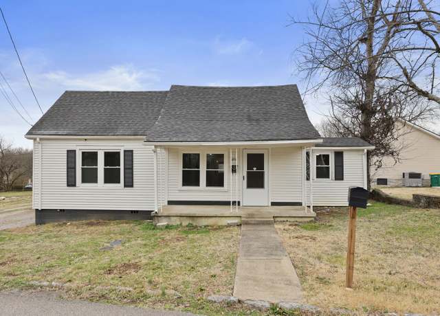 Property at 459 Franklin Ave, Lewisburg, TN 37091, 3 beds, 1.5 baths