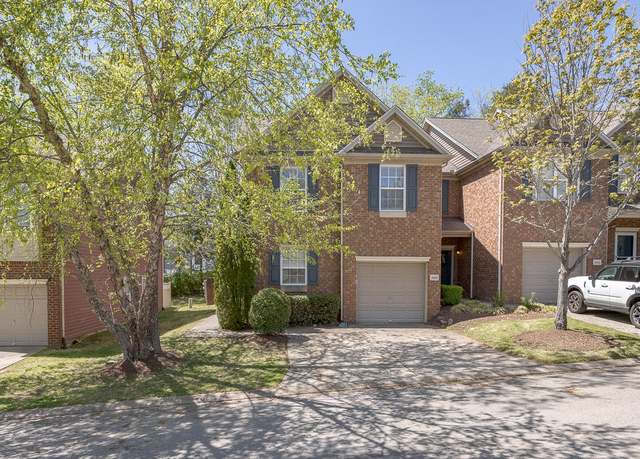 Property at 8334 Oak Knoll Dr, Brentwood, TN 37027, 3 beds, 2.5 baths