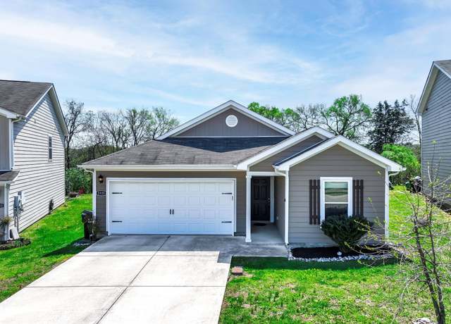 Property at 2525 Queen Bee Dr, Columbia, TN 38401, 3 beds, 2 baths