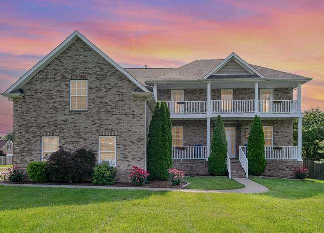 Property at 300 Remington Ave, Gallatin, TN 37066, 4 beds, 3.5 baths