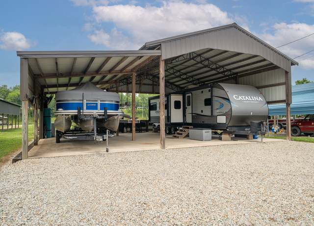 Property at 1038 WC Pickett Rd, Clifton, TN 38425