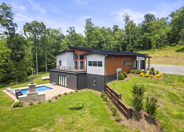 Property at 349 Chipman Rd, Bethpage, TN 37022, 2 beds, 2.5 baths