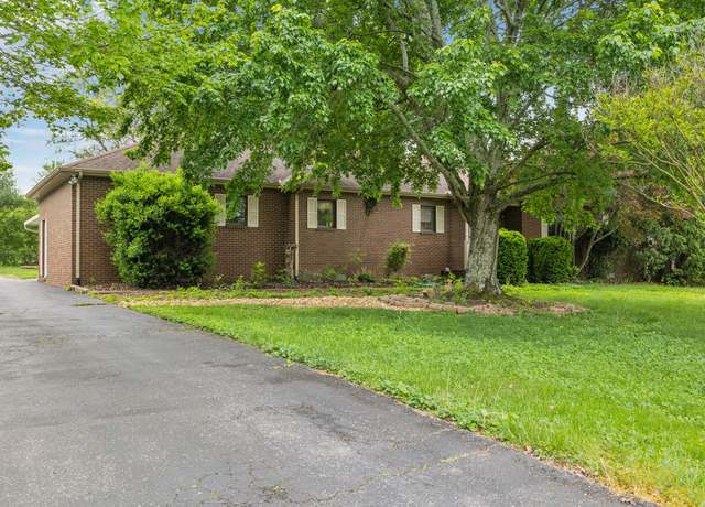 Property at 2261 High Meadow Dr, Murfreesboro, TN 37129, 3 beds, 2 baths