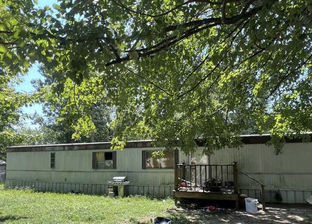 Property at 510 W Market St, Portland, TN 37148, 2 beds, 1 bath